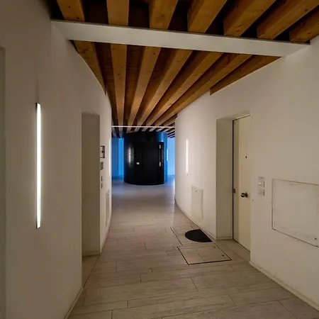 Mel House البندقية